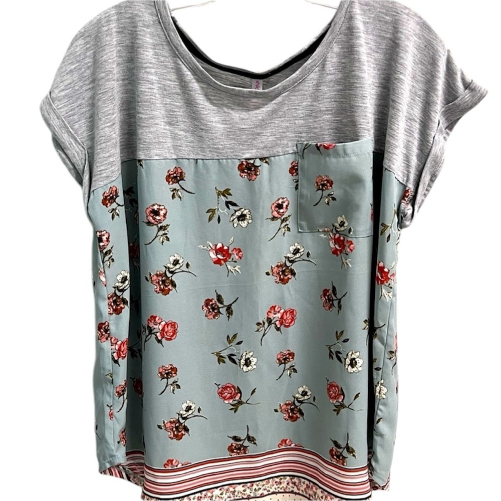 Xhilaration Women’s top